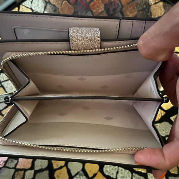 Kate Spade ♠️ Wallet! Rose Gold - Picture 5 of 5